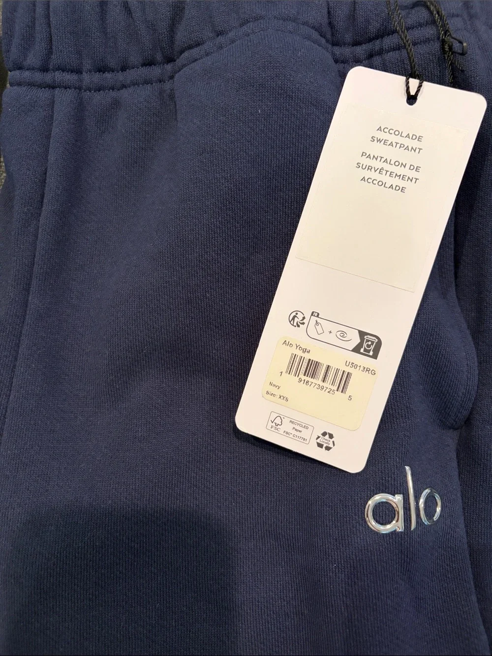 ALO Yoga unisex style